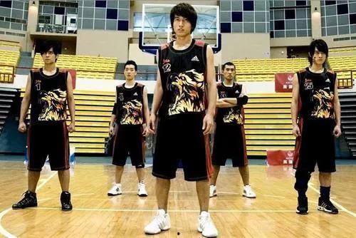 篮球火 籃球火 (2008),燃烧激情，追逐篮球梦想